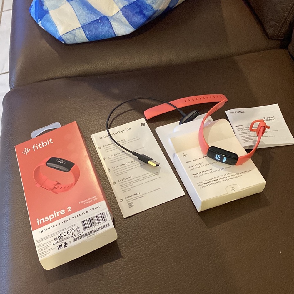 Fitbit Inspire 2 tracker charger all packaging Pink Valentine Coral heart rate